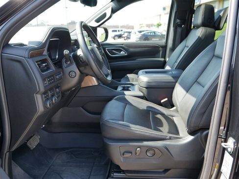 Used 2023 Chevrolet Suburban High Country w/ Max Trailering Package image 12