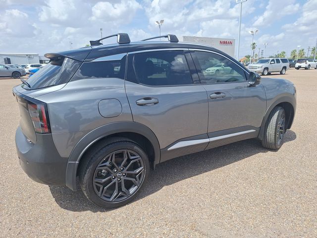 Used 2025 Nissan Kicks SR FWD image 7
