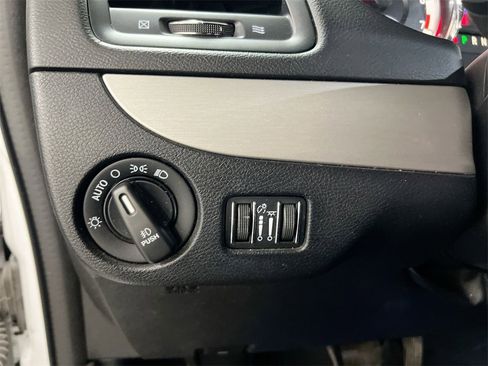 Used 2017 Dodge Grand Caravan GT image 18