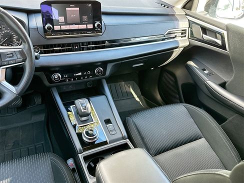 Used 2022 Mitsubishi Outlander ES image 21