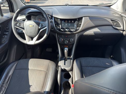 Used 2019 Chevrolet Trax LT w/ LT Convenience Package AWD/4WD image 15