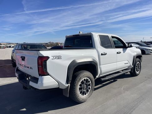 Used 2024 Toyota Tacoma TRD Off-Road image 2
