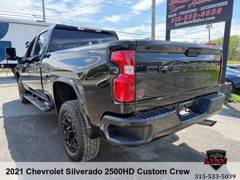 Used 2021 Chevrolet Silverado 2500 Custom w/ Custom Value Package AWD/4WD image 3