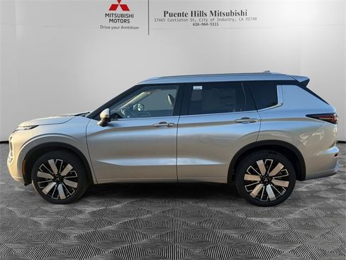 New 2026 Mitsubishi Outlander SEL image 8