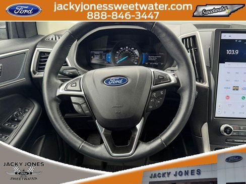 Certified 2024 Ford Edge SEL w/ Convenience Package AWD/4WD image 11
