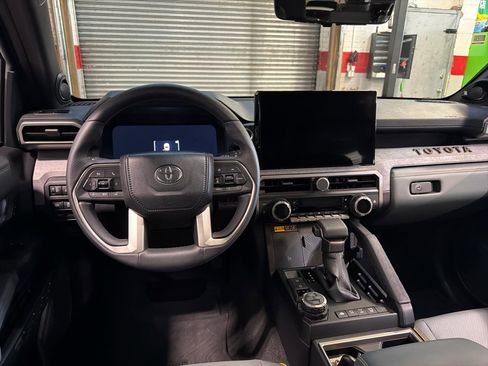 Used 2026 Toyota 4Runner Trailhunter AWD/4WD image 17