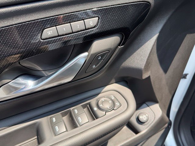 Used 2023 GMC Terrain AT4 AWD/4WD image 8