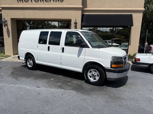 Used 2005 GMC Savana 1500 RWD image 2