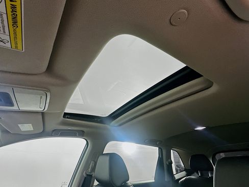 Used 2025 Honda CR-V EX-L image 25