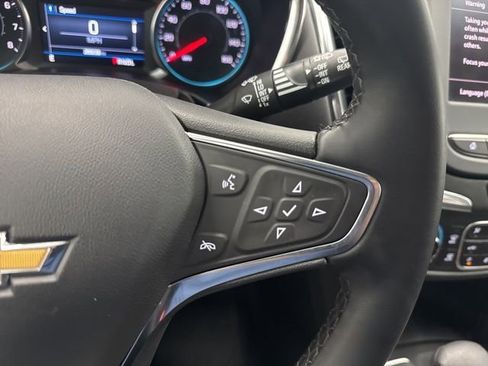 Used 2024 Chevrolet Equinox LT FWD image 12