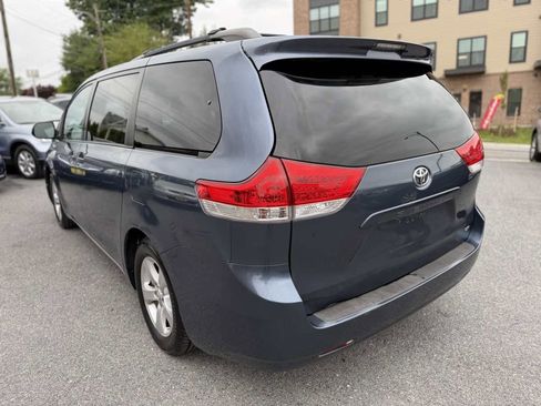 Used 2014 Toyota Sienna LE FWD image 5
