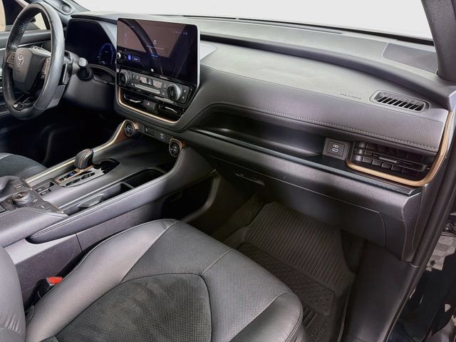 Used 2024 Toyota Grand Highlander AWD Hybrid image 38