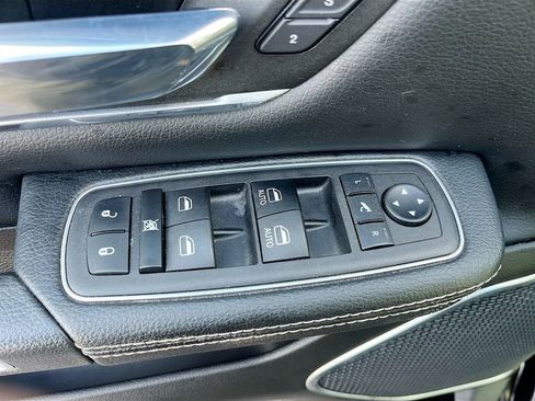 Used 2023 RAM 1500 Laramie RWD image 18