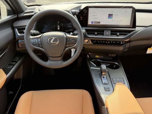 Used 2026 Lexus UX 300h AWD image 8