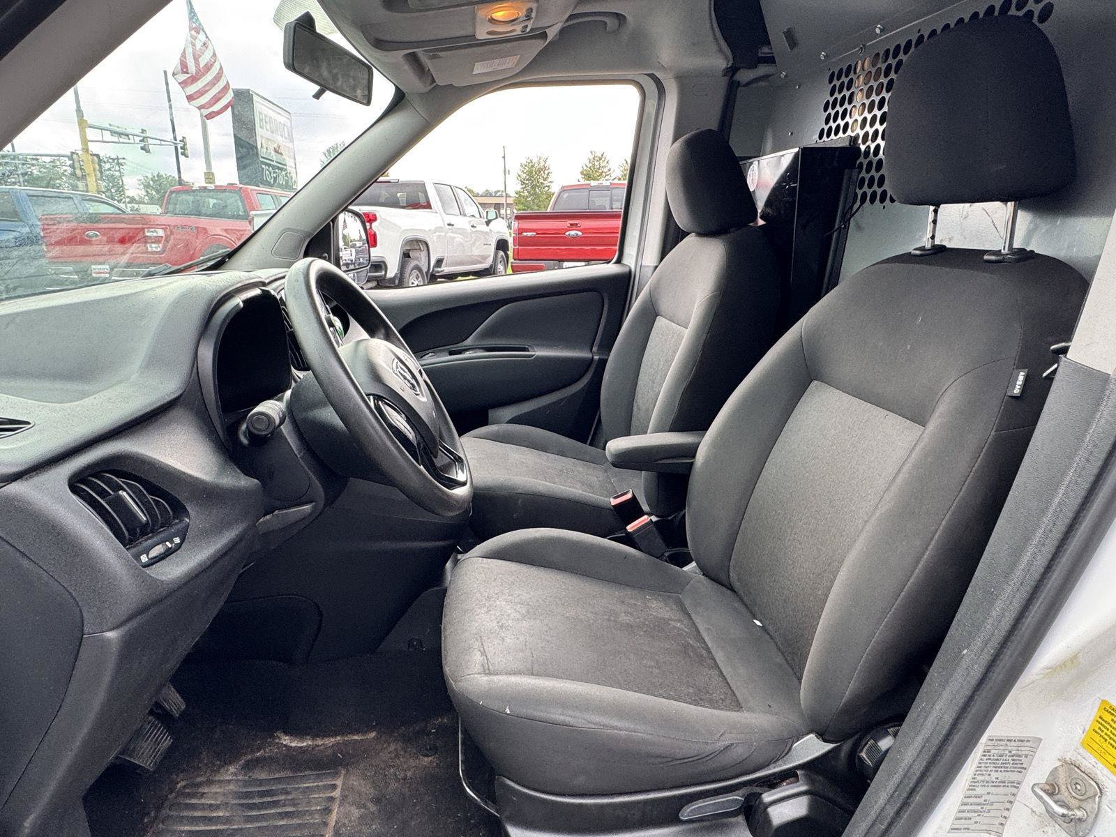 Used 2022 RAM ProMaster City Tradesman FWD image 3