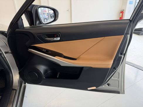 Used 2016 Lexus IS 200t RWD image 38