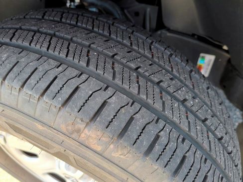 Used 2025 Nissan Frontier S image 29