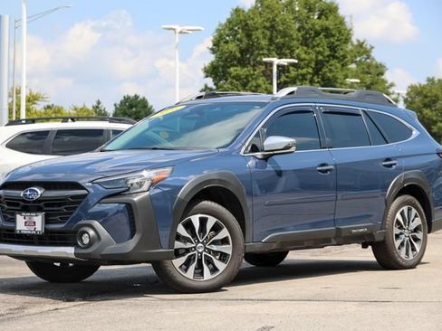 Certified 2025 Subaru Outback Touring AWD/4WD image 18