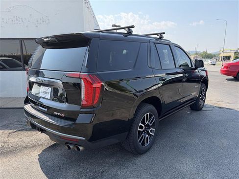 Used 2023 GMC Yukon AT4 w/ AT4 Premium Package AWD/4WD image 7