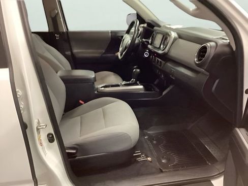 Used 2019 Toyota Tacoma SR5 image 18