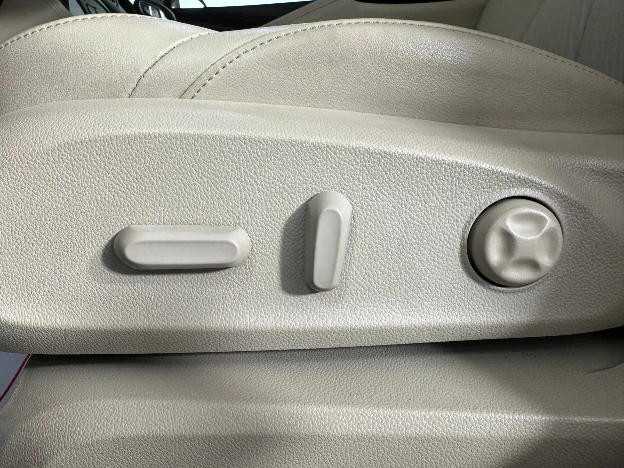 Used 2017 Buick Envision Preferred AWD/4WD image 34