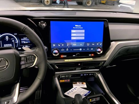 New 2026 Lexus TX 500h F SPORT Performance Premium image 6