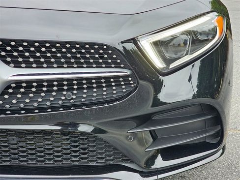 Used 2025 Mercedes-Benz GLC 300 image 9