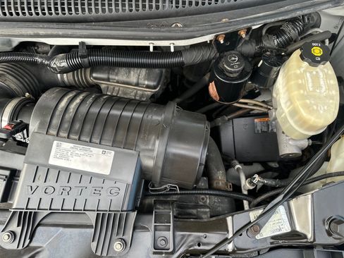 Used 2017 Chevrolet Express 2500 image 12