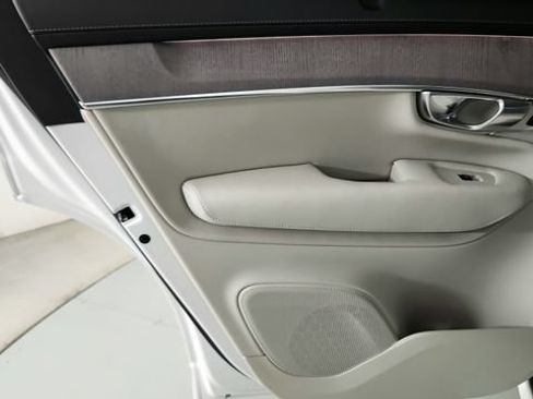 New 2026 Volvo XC90 T8 Ultra w/ Protection Package Premier AWD/4WD image 29