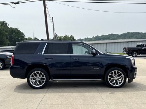 Used 2019 GMC Yukon SLT w/ HD Trailering Package AWD/4WD image 19
