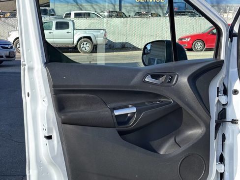 Used 2015 Ford Transit Connect XLT image 13