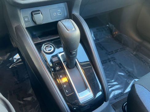 Used 2025 Nissan Versa SV image 41