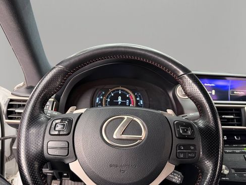 Used 2018 Lexus IS 300 F Sport RWD image 19