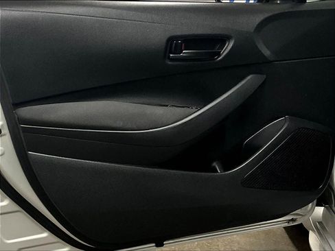 Used 2023 Toyota Corolla LE image 9