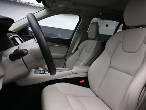 Used 2023 Volvo XC90 B6 Plus w/ Protection Package AWD/4WD image 10