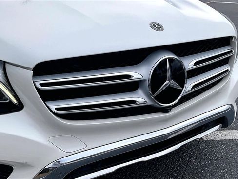 Used 2019 Mercedes-Benz GLC 300 4MATIC image 30
