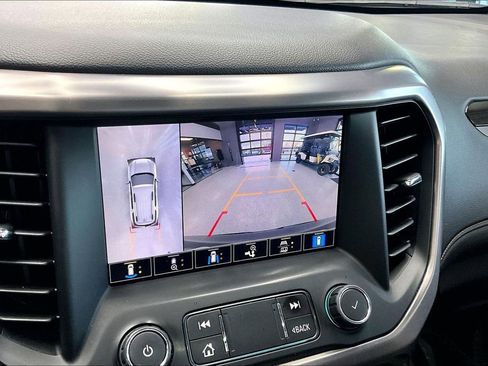 Used 2022 GMC Acadia AT4 w/ GMC Pro Grade Package AWD/4WD image 14