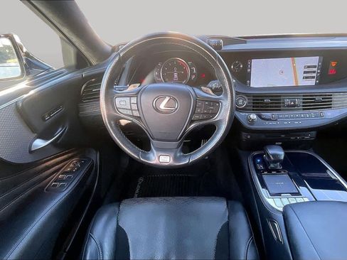 Used 2018 Lexus LS 500 F Sport w/ Accessory Package (Z2) AWD/4WD image 6