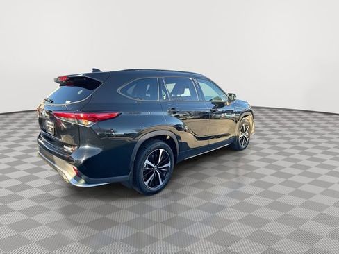 Used 2021 Toyota Highlander XSE image 10