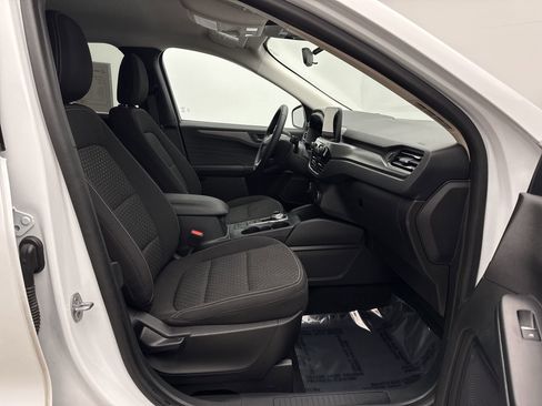 Used 2023 Ford Escape Active image 17