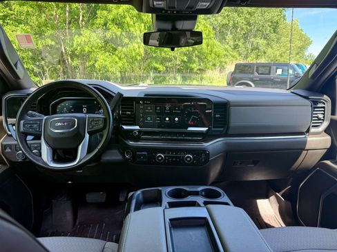 Used 2024 GMC Sierra 2500 SLE w/ SLE Value Package; AWD/4WD image 23