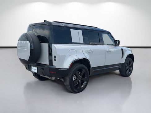 New 2026 Land Rover Defender 110 X-Dynamic SE AWD/4WD image 5