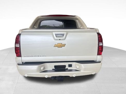 Used 2012 Chevrolet Avalanche LTZ AWD/4WD image 30