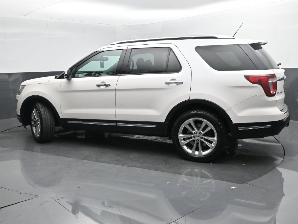 Certified 2018 Ford Explorer Limited w/ Equipment Group 301A AWD/4WD image 24