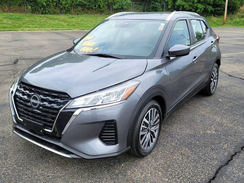 Used 2024 Nissan Kicks SV FWD image 5