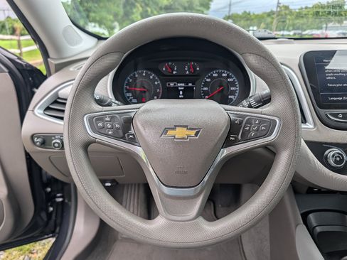 Used 2023 Chevrolet Malibu LS FWD image 19