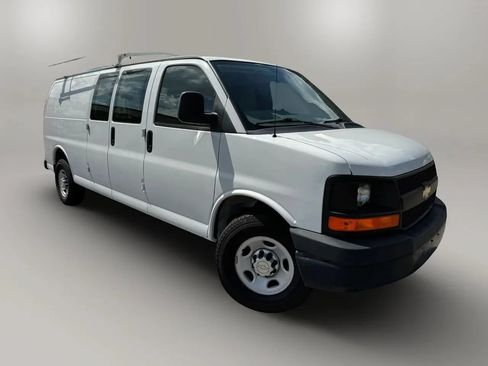 Used 2012 Chevrolet Express 2500 Extended RWD image 12