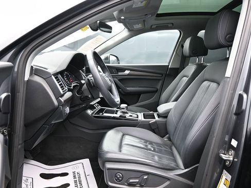 Used 2022 Audi Q5 2.0T Premium w/ Convenience Package AWD/4WD image 9