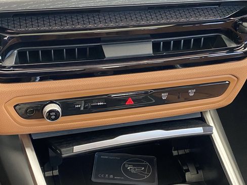 Used 2025 BMW 330i xDrive Sedan w/ Convenience Package image 26