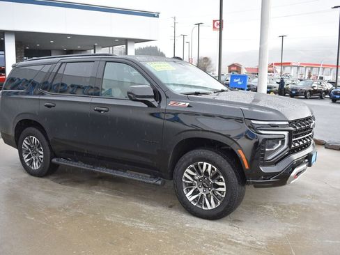 Certified 2025 Chevrolet Tahoe Z71 w/ Sun And Tow Package image 7